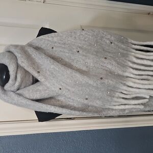 New Nordstrom Rack Faux Pearl Embellished Scarf Gray/White OS